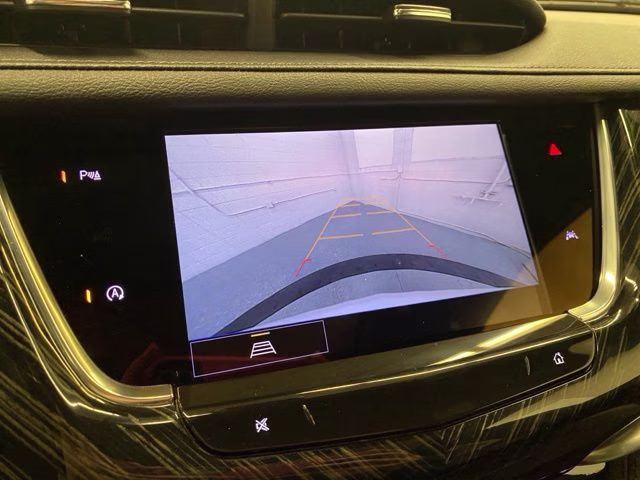 2022 Crystal White Tricoat Cadillac XT6 Premium Luxury AWD SUV