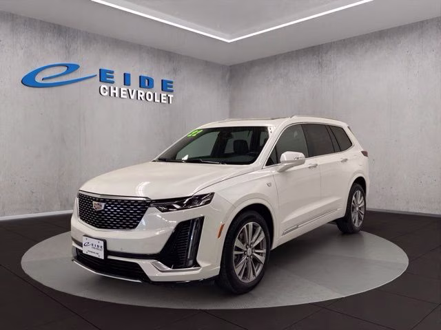 2022 Crystal White Tricoat Cadillac XT6 Premium Luxury AWD SUV