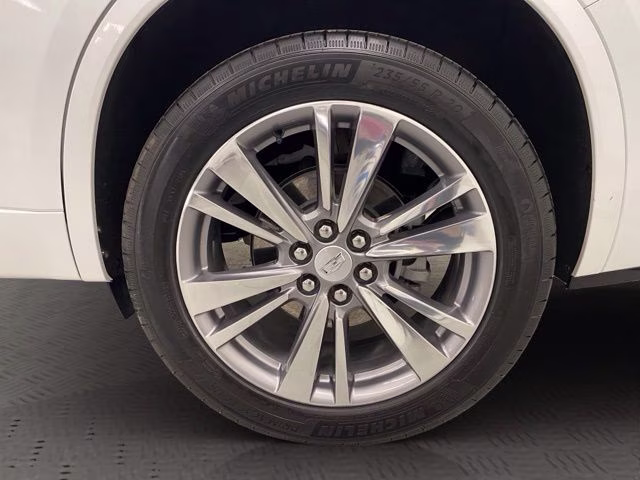 2022 Crystal White Tricoat Cadillac XT6 Premium Luxury AWD SUV
