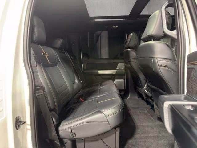 2023 Star White Metallic Tri-Coat Ford Super Duty F-350 SRW Platinum 4X4 Truck