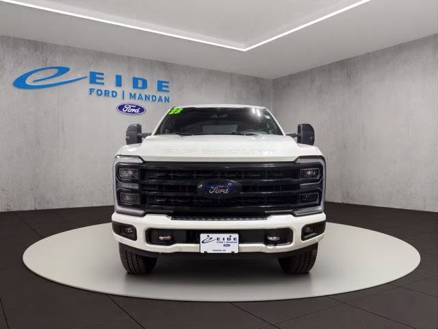 2023 Star White Metallic Tri-Coat Ford Super Duty F-350 SRW Platinum 4X4 Truck