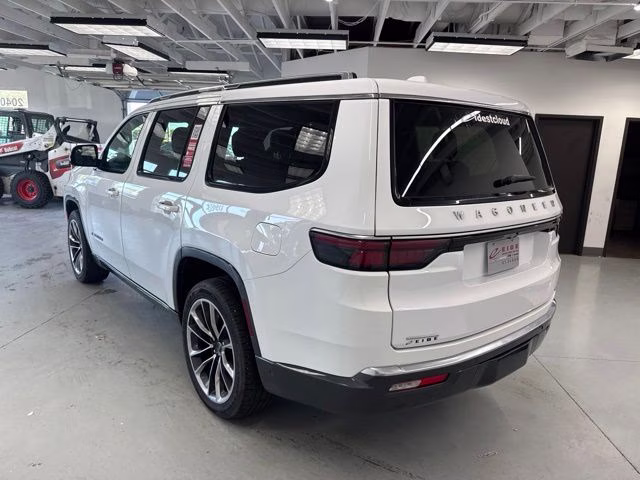 2022 Bright White Clearcoat Jeep Wagoneer Series III 4X4 SUV