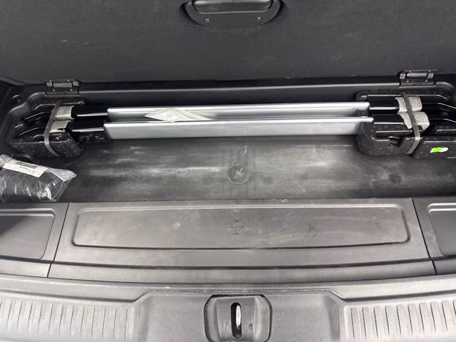 2022 Bright White Clearcoat Jeep Wagoneer Series III 4X4 SUV