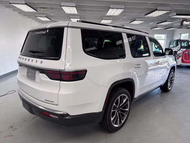 2022 Bright White Clearcoat Jeep Wagoneer Series III 4X4 SUV