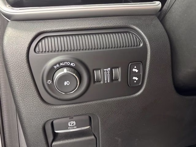 2022 Bright White Clearcoat Jeep Wagoneer Series III 4X4 SUV