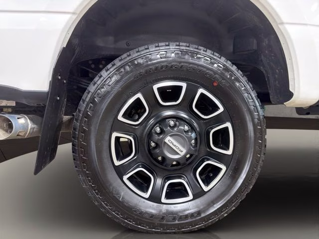 2023 Star White Metallic Tri-Coat Ford Super Duty F-350 SRW Platinum 4X4 Truck