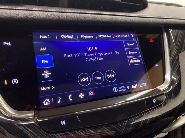 2022 Crystal White Tricoat Cadillac XT6 Premium Luxury AWD SUV