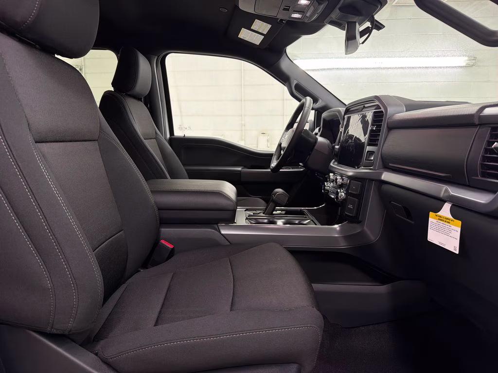 2026 OXFORD WHITE Ford F-150 XLT RWD Truck