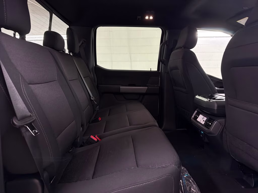 2026 OXFORD WHITE Ford F-150 XLT RWD Truck