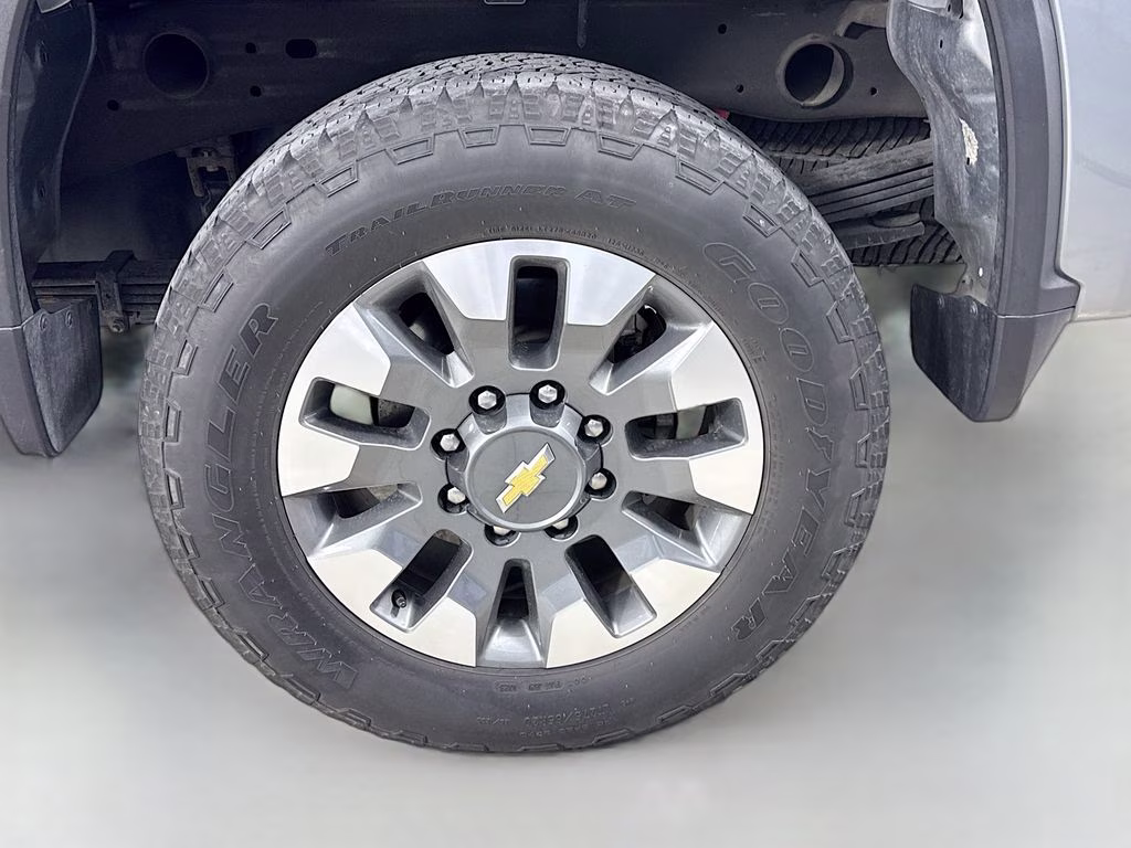 2024 Sterling Gray Metallic Chevrolet Silverado 2500HD Custom 4X4 Truck
