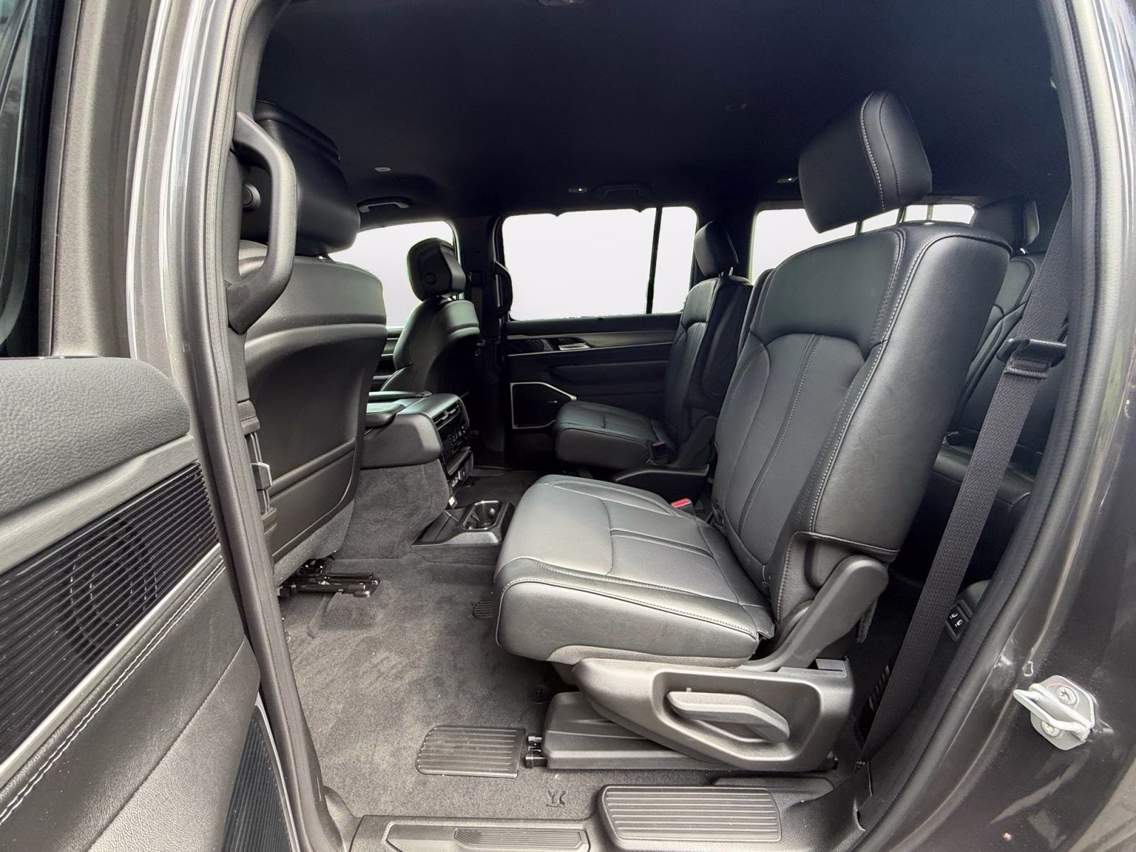 2026 Baltic Gray Metallic Clearcoat Jeep Grand Wagoneer Limited Altitude 4X4 SUV