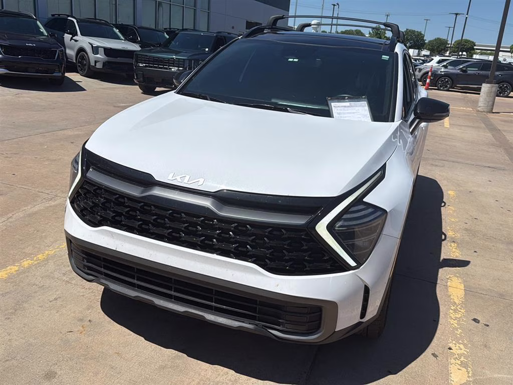2024 Glacial White Pearl Kia Sportage X-Line AWD SUV