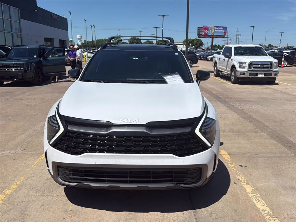 2024 Glacial White Pearl Kia Sportage X-Line AWD SUV
