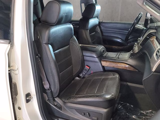 2015 White Diamond Clearcoat GMC Yukon XL Denali 4X4 SUV