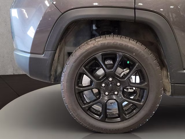 2022 Granite Crystal Metallic Clearcoat Jeep Compass Latitude 4X4 SUV