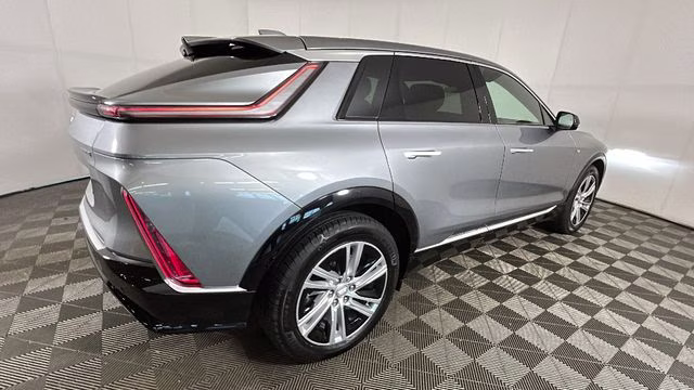 2024 Argent Silver Metallic Cadillac LYRIQ Tech RWD SUV