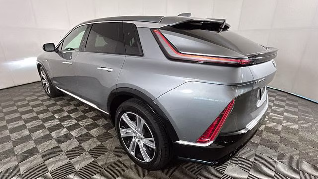 2024 Argent Silver Metallic Cadillac LYRIQ Tech RWD SUV