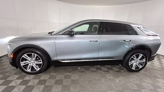 2024 Argent Silver Metallic Cadillac LYRIQ Tech RWD SUV