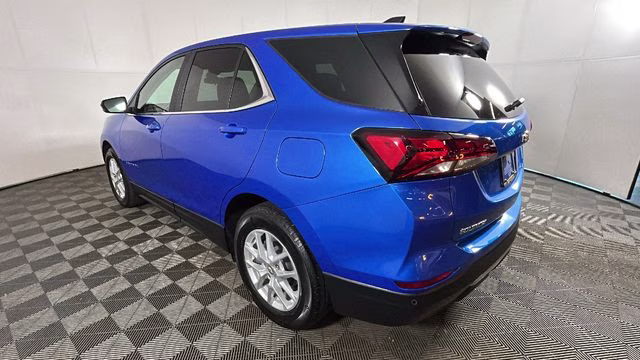 2024 Riptide Blue Metallic Chevrolet Equinox LT FWD SUV
