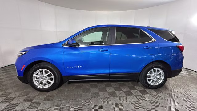 2024 Riptide Blue Metallic Chevrolet Equinox LT FWD SUV