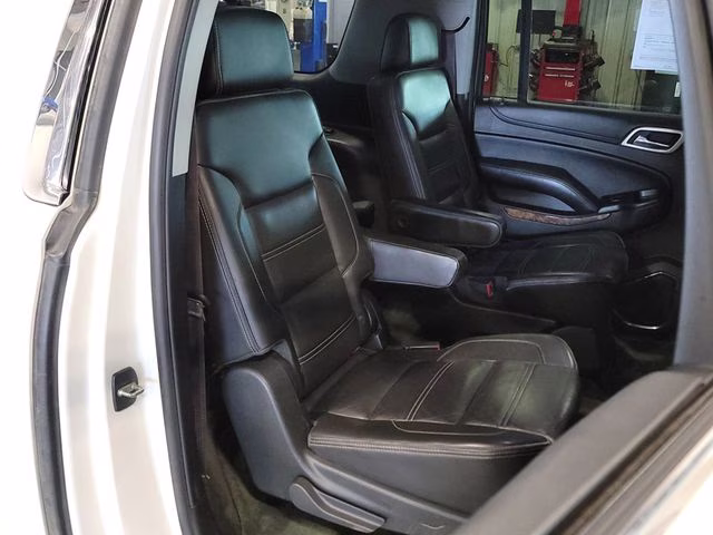 2015 White Diamond Clearcoat GMC Yukon XL Denali 4X4 SUV