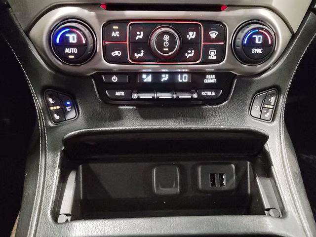 2015 White Diamond Clearcoat GMC Yukon XL Denali 4X4 SUV