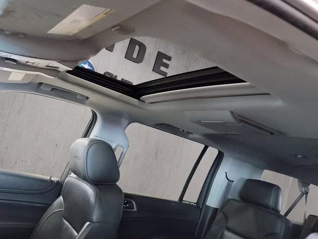 2015 White Diamond Clearcoat GMC Yukon XL Denali 4X4 SUV