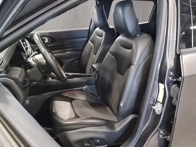 2022 Granite Crystal Metallic Clearcoat Jeep Compass Latitude 4X4 SUV