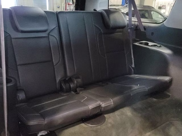 2015 White Diamond Clearcoat GMC Yukon XL Denali 4X4 SUV