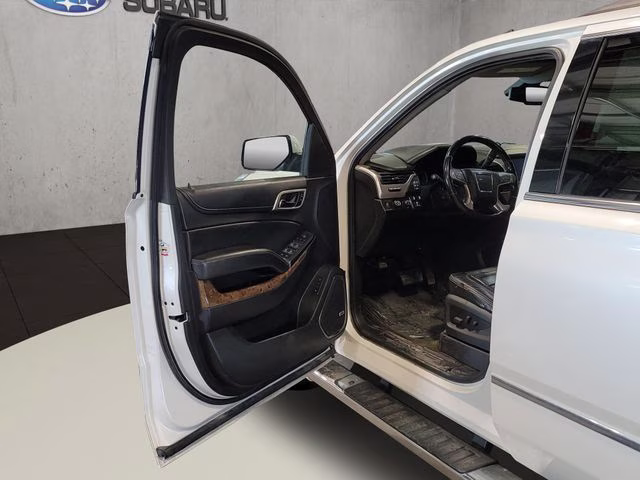 2015 White Diamond Clearcoat GMC Yukon XL Denali 4X4 SUV