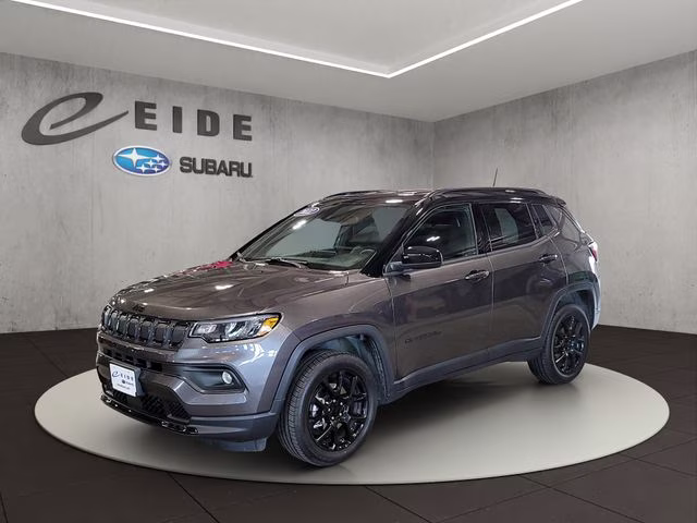2022 Granite Crystal Metallic Clearcoat Jeep Compass Latitude 4X4 SUV