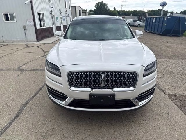 2019 White Lincoln Nautilus Reserve AWD SUV
