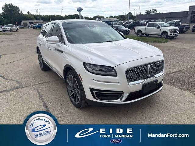 2019 White Lincoln Nautilus Reserve AWD SUV