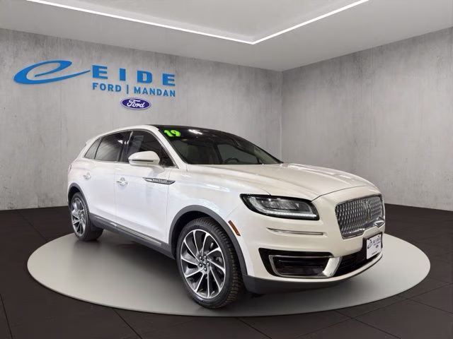 2019 White Lincoln Nautilus Reserve AWD SUV