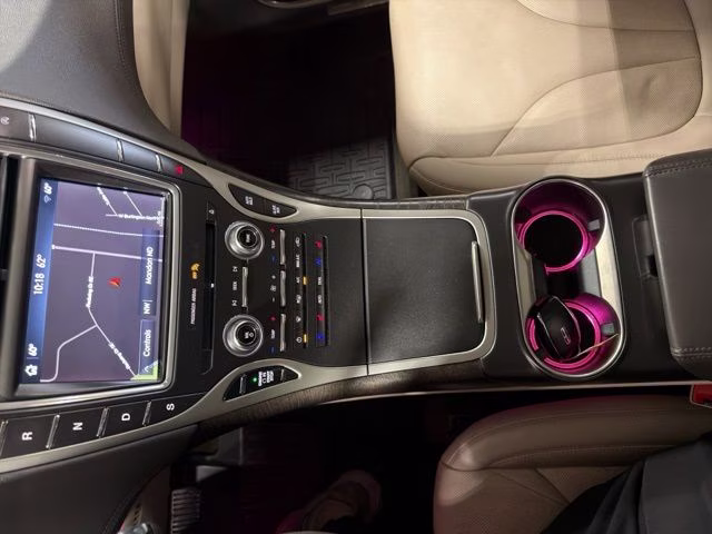 2019 White Lincoln Nautilus Reserve AWD SUV
