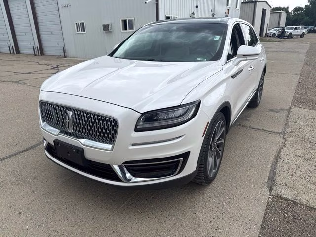 2019 White Lincoln Nautilus Reserve AWD SUV