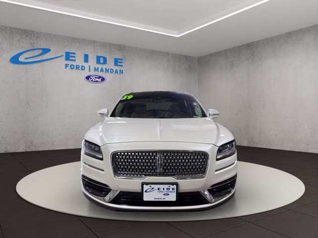 2019 White Lincoln Nautilus Reserve AWD SUV