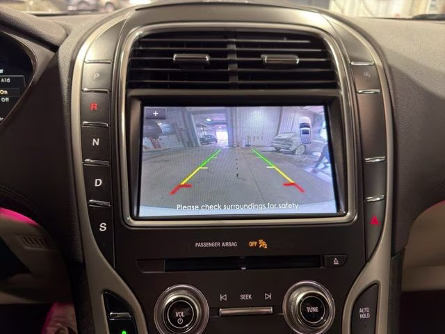 2019 White Lincoln Nautilus Reserve AWD SUV