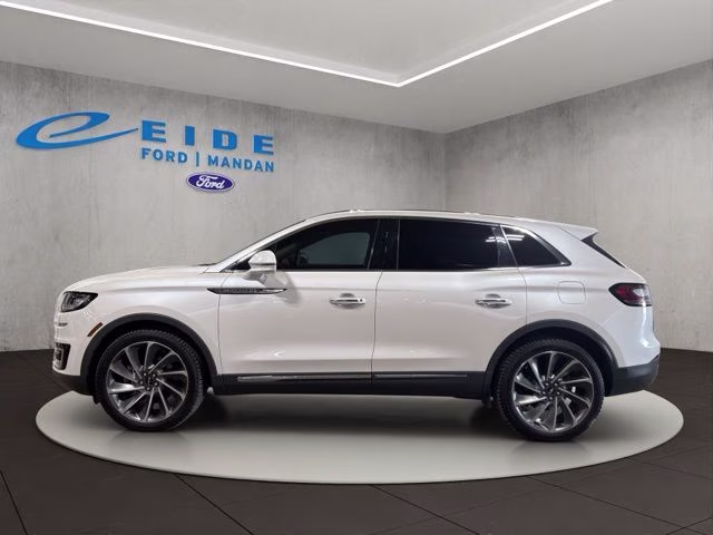 2019 White Lincoln Nautilus Reserve AWD SUV
