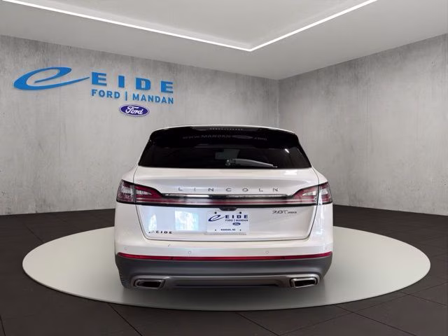 2019 White Lincoln Nautilus Reserve AWD SUV