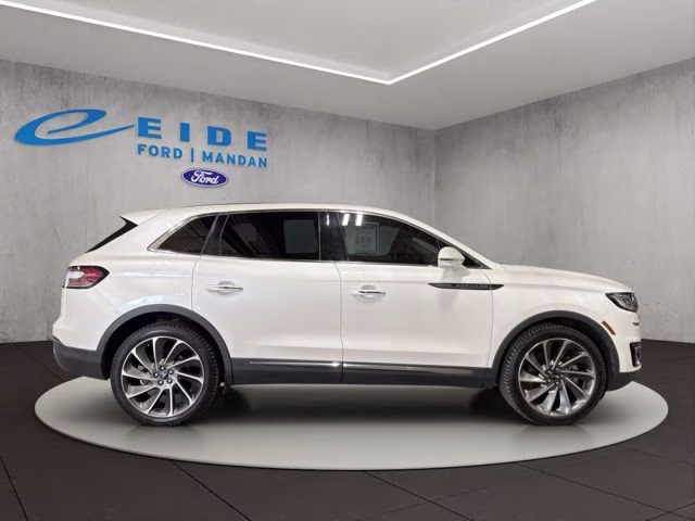 2019 White Lincoln Nautilus Reserve AWD SUV