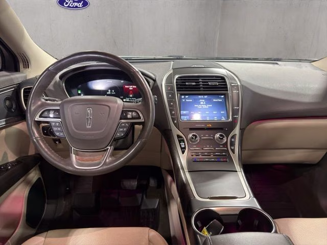 2019 White Lincoln Nautilus Reserve AWD SUV