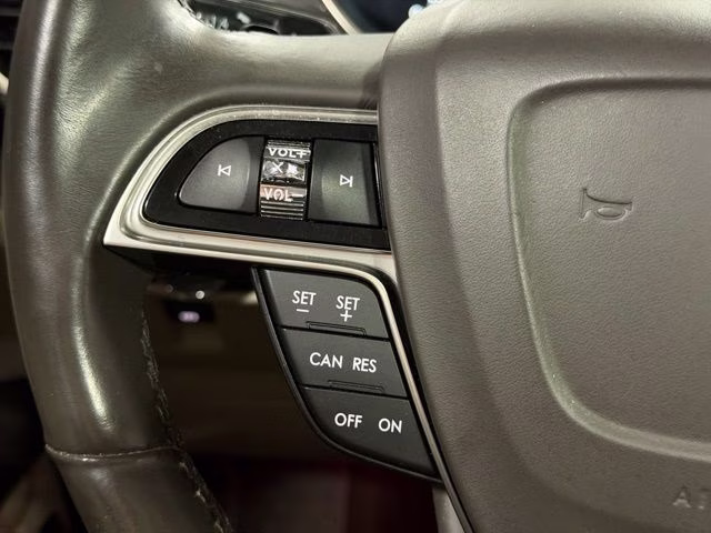 2019 White Lincoln Nautilus Reserve AWD SUV