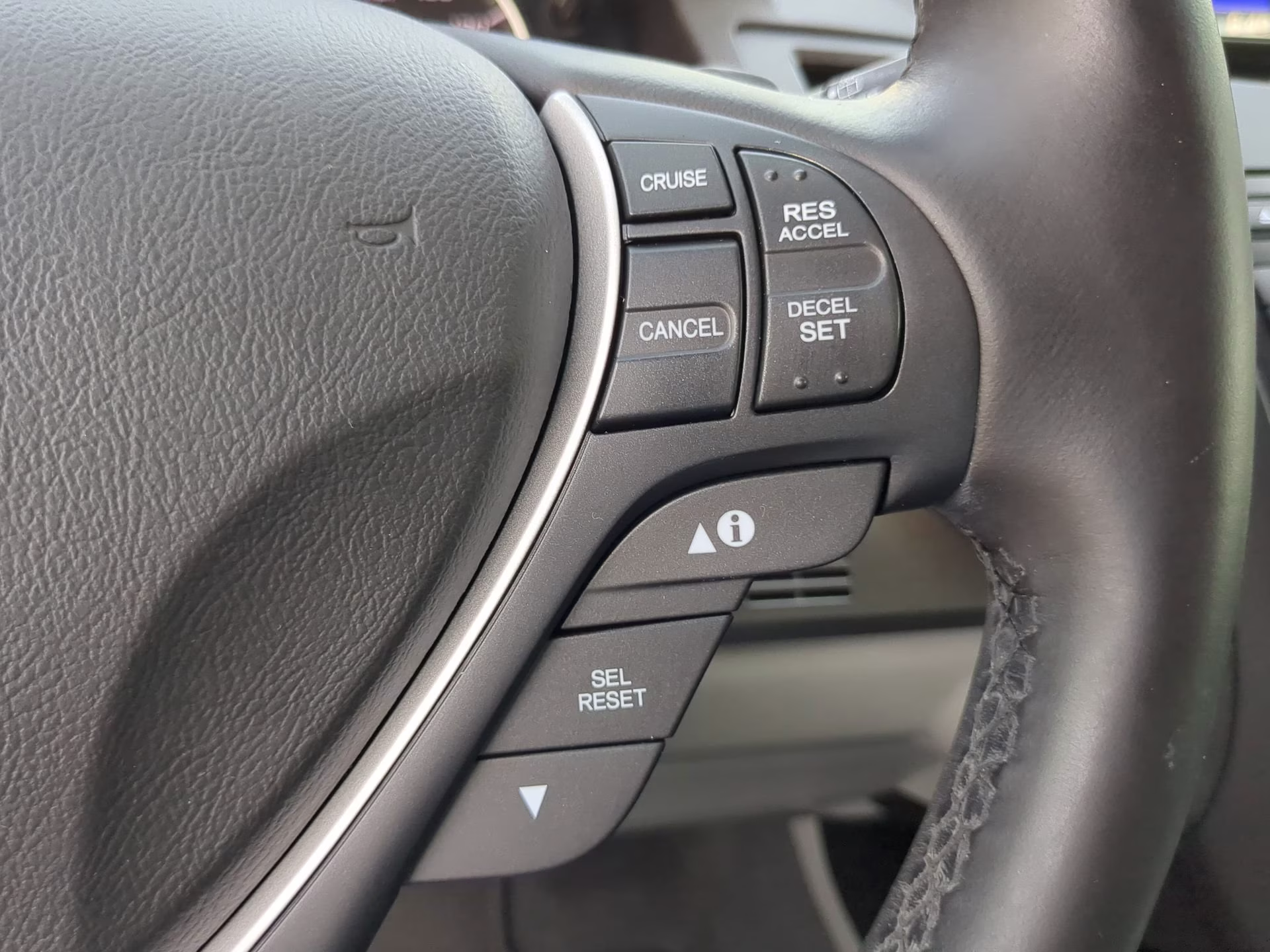 2017 Lunar Silver Metallic Acura RDX FWD SUV