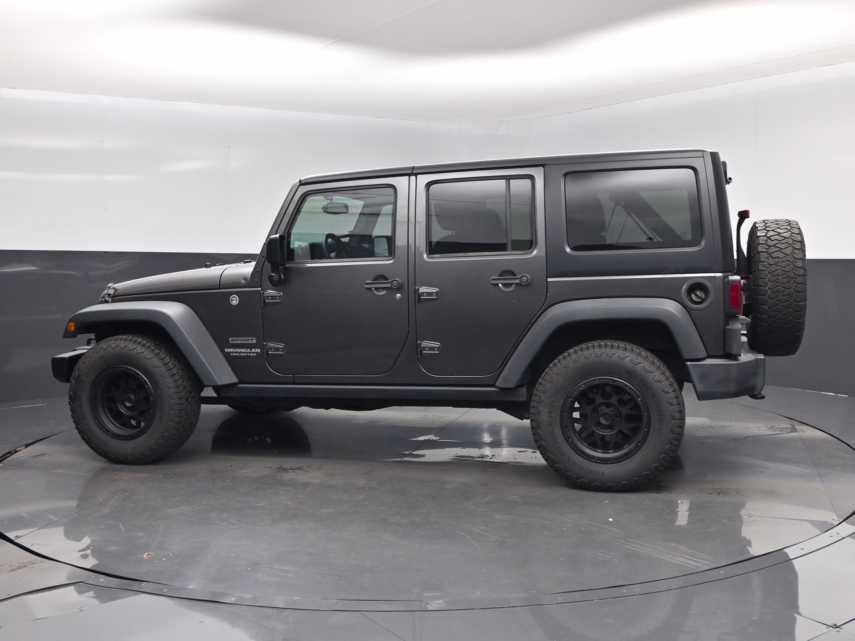 2016 Granite Crystal Metallic Clearcoat Jeep Wrangler Unlimited Sport 4X4 SUV