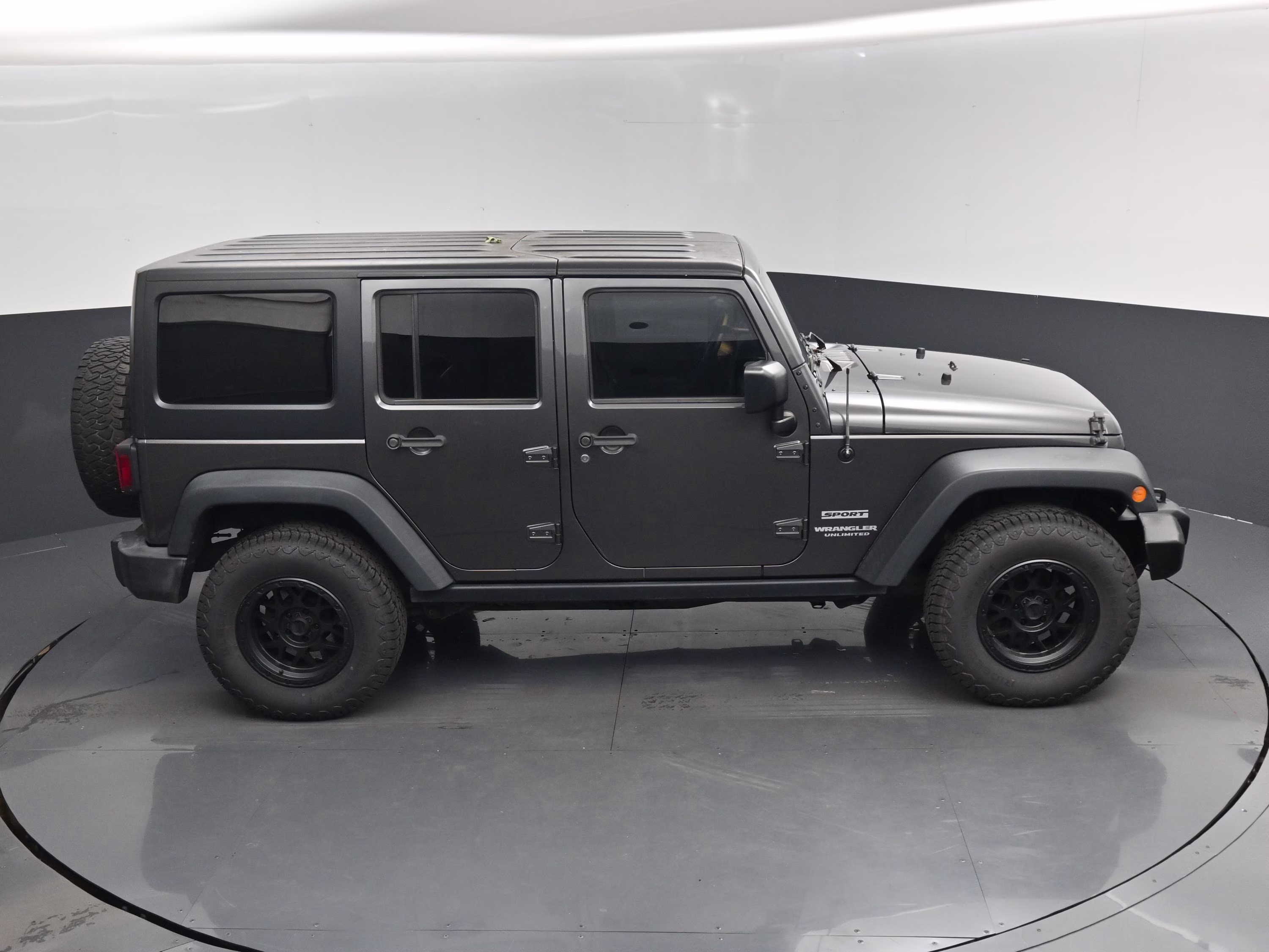 2016 Granite Crystal Metallic Clearcoat Jeep Wrangler Unlimited Sport 4X4 SUV