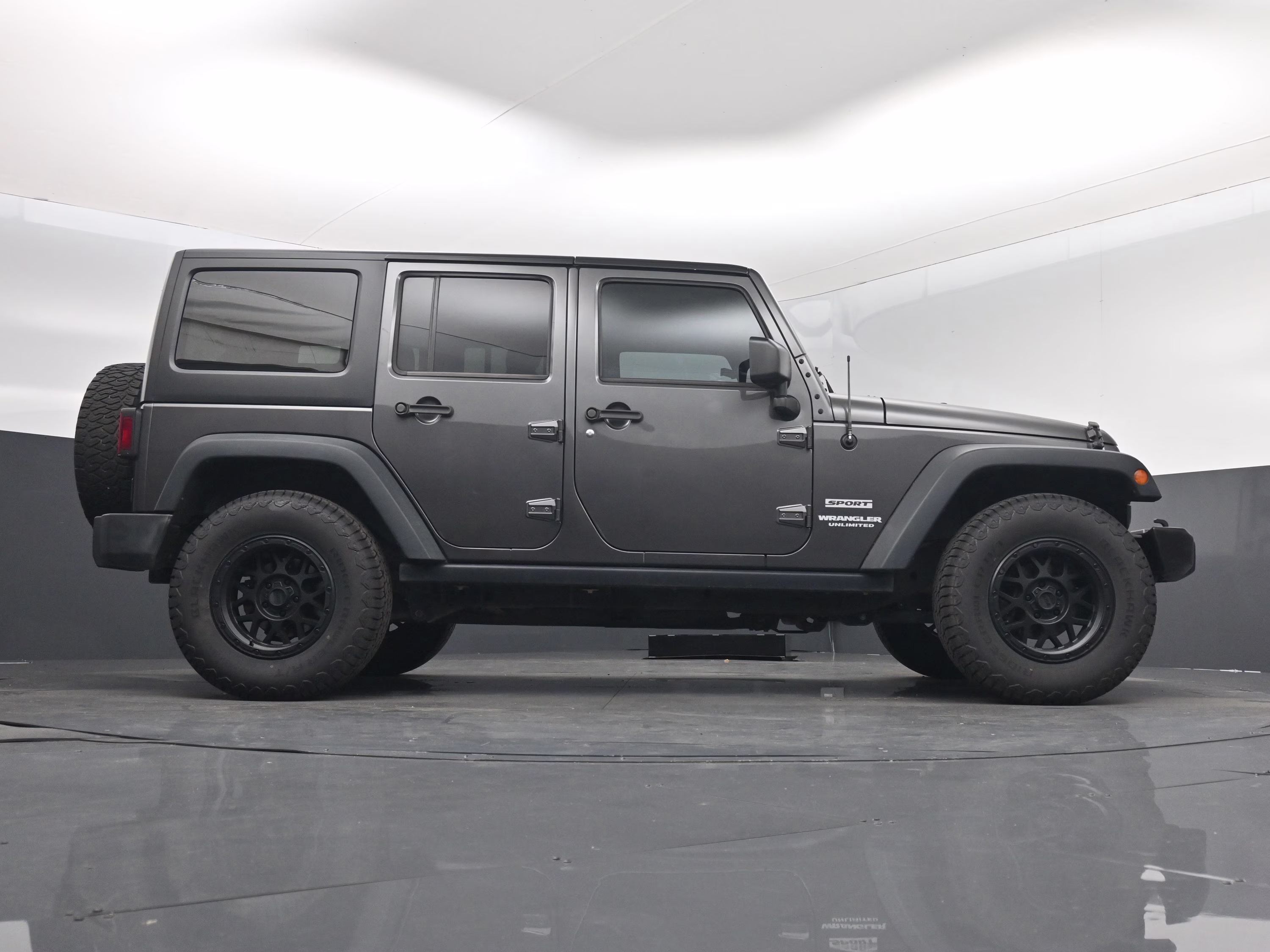 2016 Granite Crystal Metallic Clearcoat Jeep Wrangler Unlimited Sport 4X4 SUV