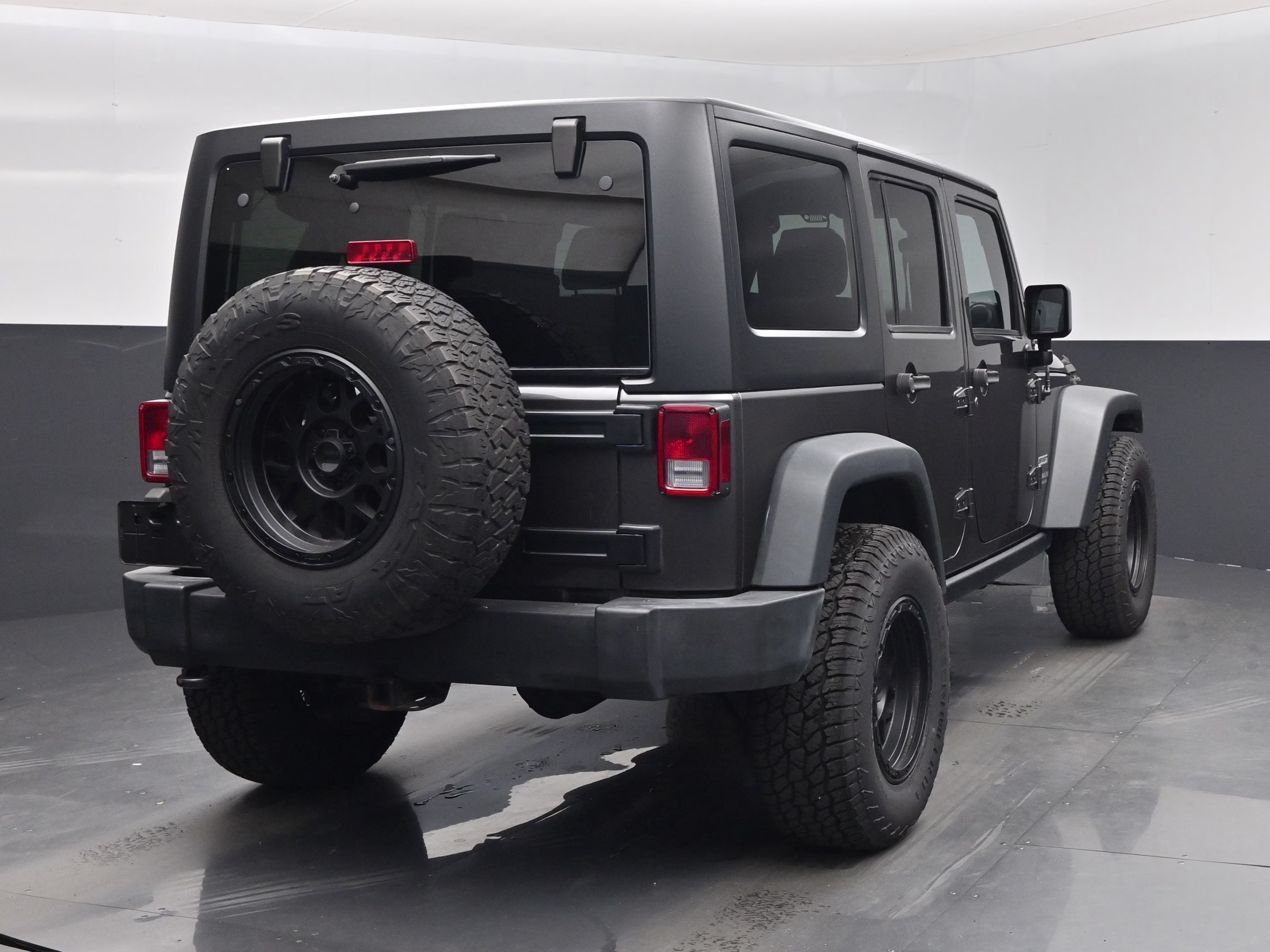 2016 Granite Crystal Metallic Clearcoat Jeep Wrangler Unlimited Sport 4X4 SUV