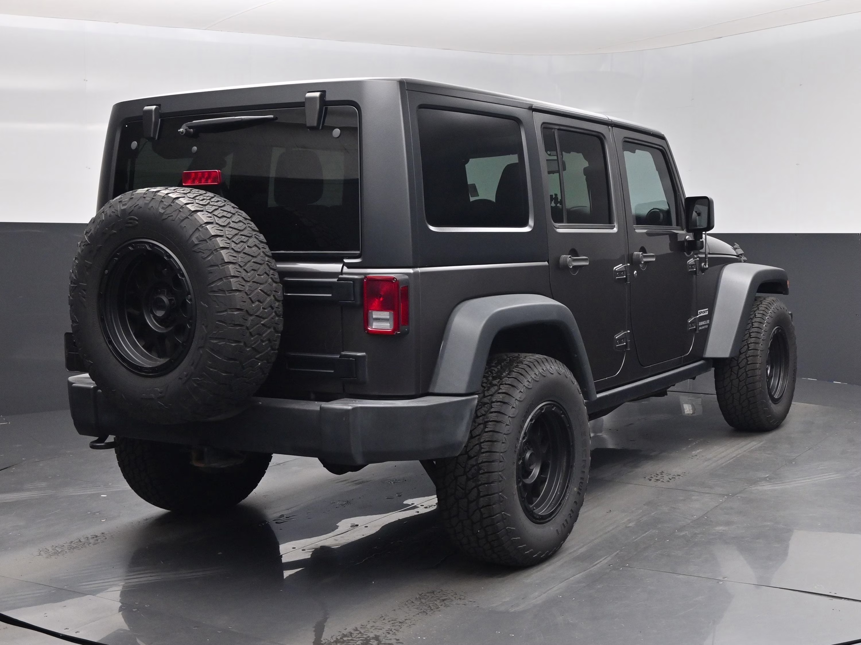 2016 Granite Crystal Metallic Clearcoat Jeep Wrangler Unlimited Sport 4X4 SUV
