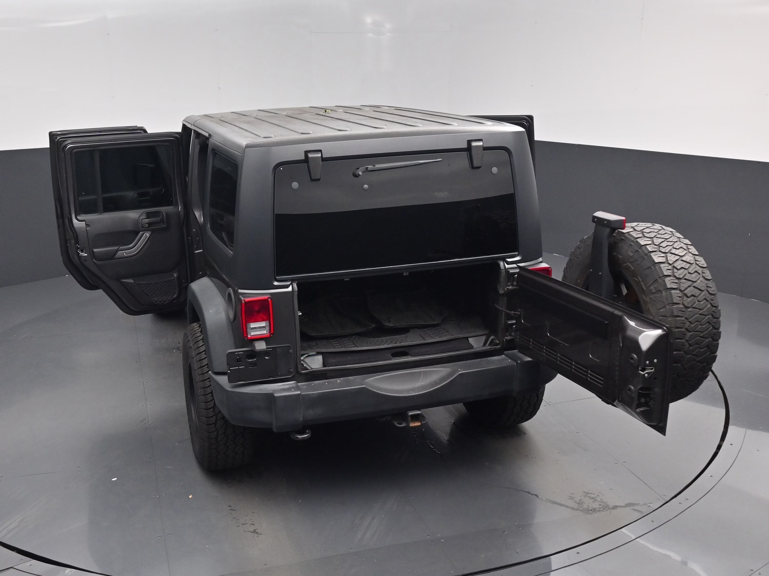 2016 Granite Crystal Metallic Clearcoat Jeep Wrangler Unlimited Sport 4X4 SUV
